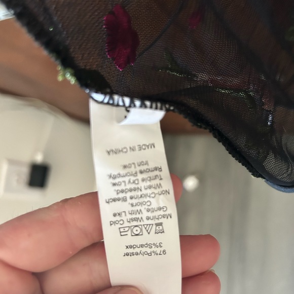 Flower sheer bodysuit - Picture 2 of 4